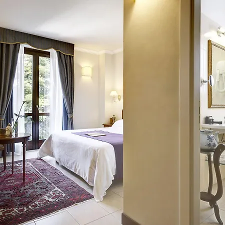 Hotel Cattani Stuart Xvii Secolo 4*