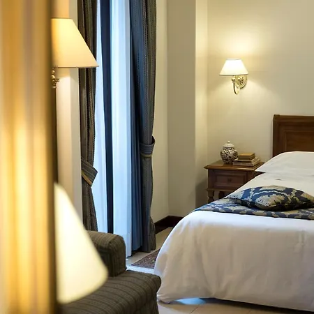 Cattani Stuart Xvii Secolo فندق