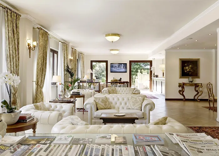 Szálloda Cattani Stuart Xvii Secolo 4*